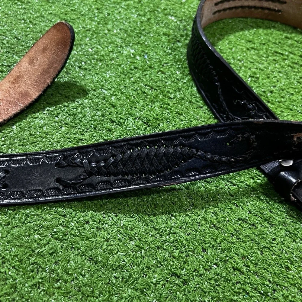 Vintage Leather Western Belt SZ‎ 42 Black Lace Accents Scorpion Design silver